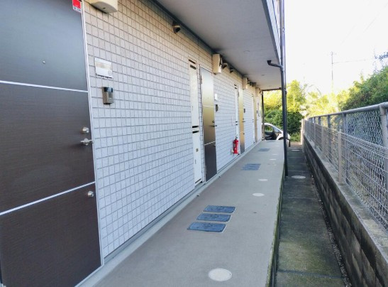 千葉市中央区登戸３丁目の賃貸マンションの玄関
