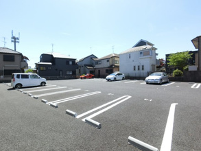 【駐車場】
