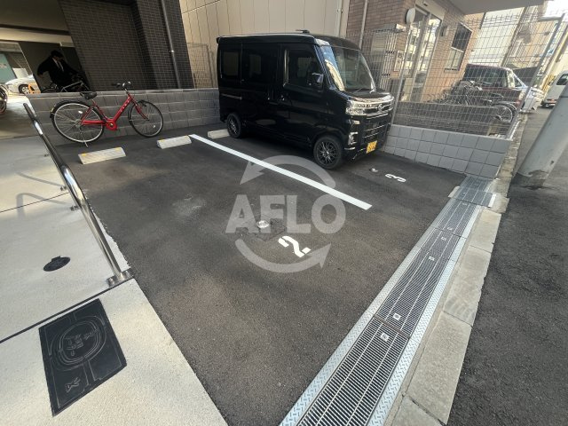 アドバンス大阪フルーヴの駐車場|アドバンス大阪フル―ヴ　駐車場