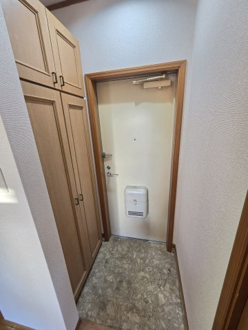 フジエール日進の玄関