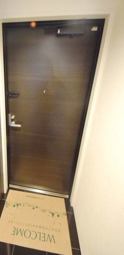 LAPiS本駒込の玄関