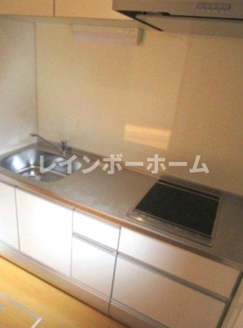 カムトゥルー　イーストのキッチン