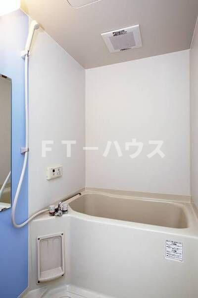 レオ参拾七番館の浴室
