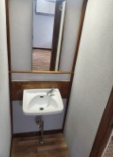 国分寺市東元町２丁目のアパートの洗面所