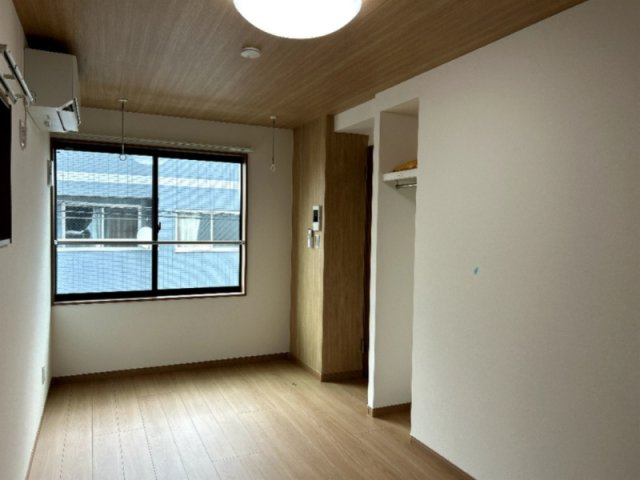 MJ RESIDENCE 王子の洋室
