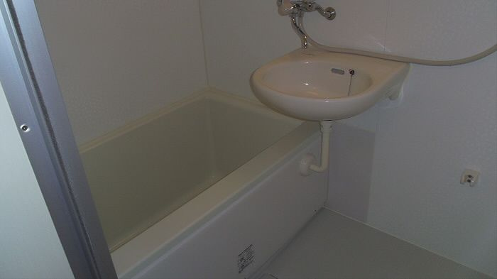 メゾン宮坂の浴室