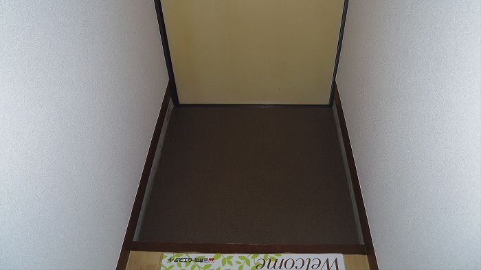 メゾン宮坂の玄関