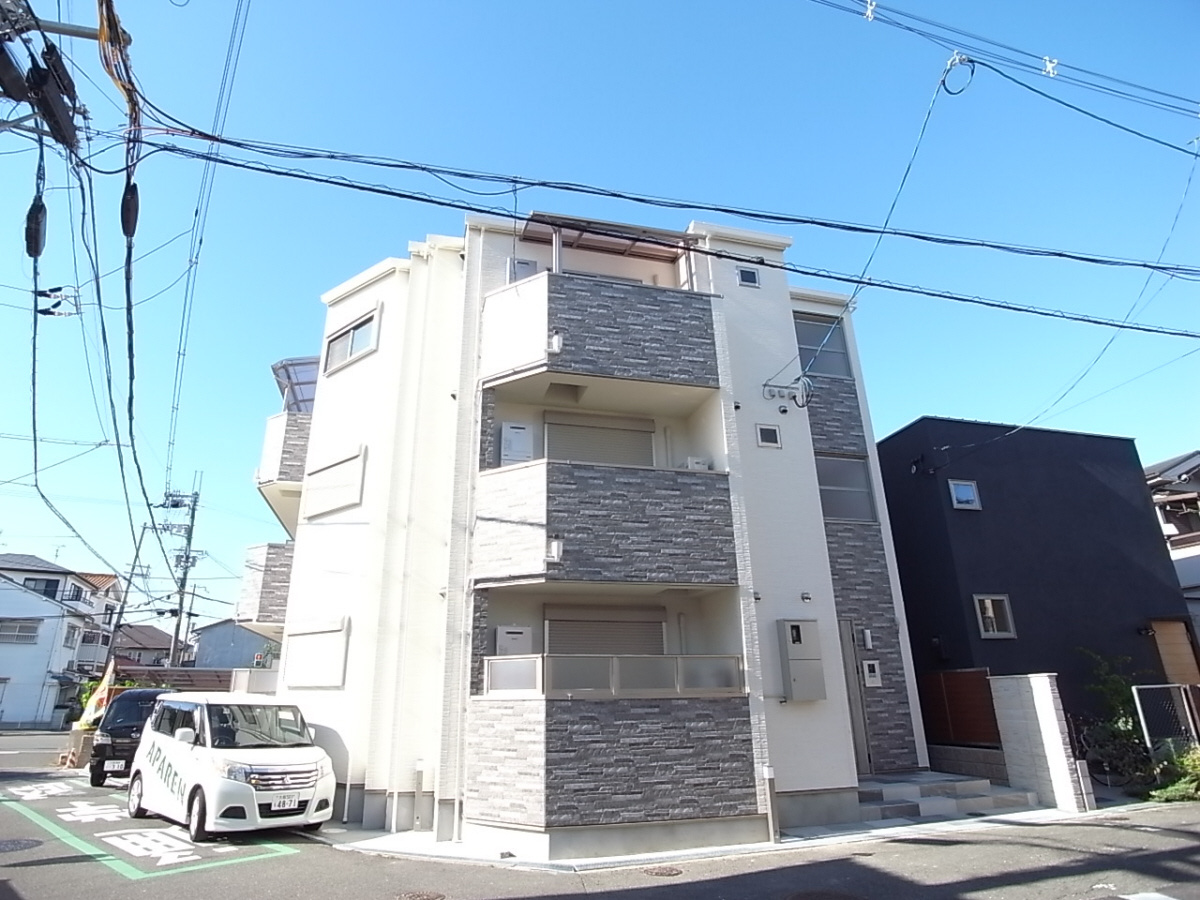 クリエオーレ中野本町の外観