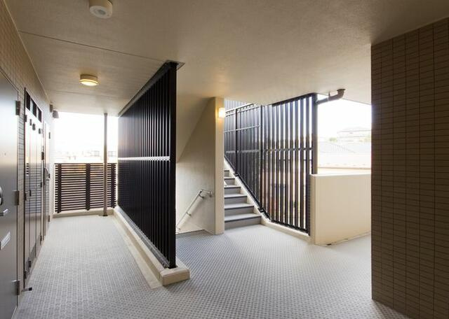 川崎市高津区下作延７丁目の賃貸マンションのロビー