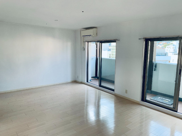 KDXレジデンス三宮の居間・リビング