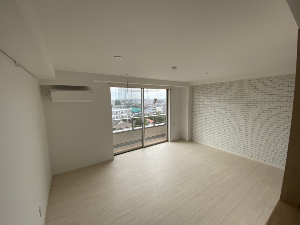 川崎市多摩区宿河原２丁目の賃貸マンションの居間・リビング
