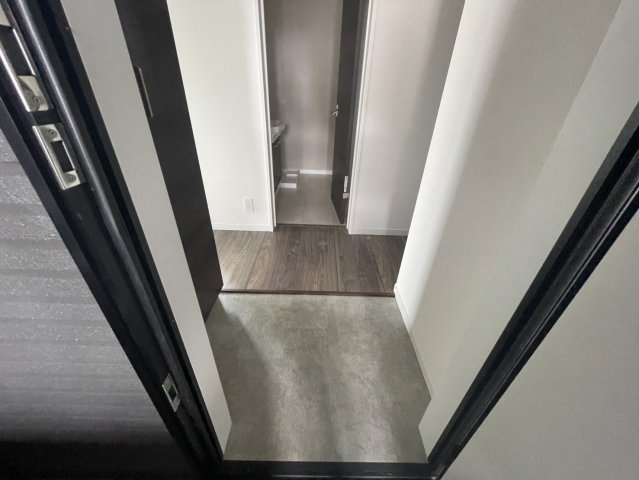【玄関】 | ※同一マンションのイメージ写真※