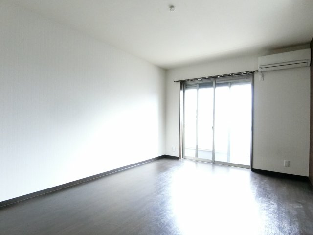 【洋室】 | Y's　Court