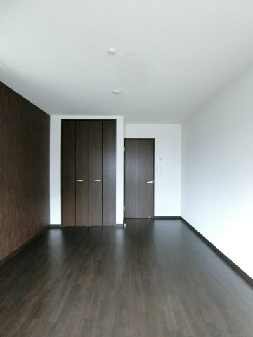【洋室】 | Y's　Court