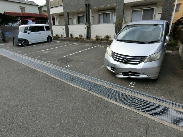 【駐車場】 | Y's　Court