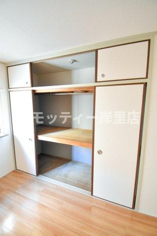 エクセレント川辺の収納
