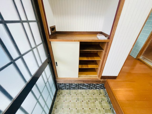 金堀町貸家の収納