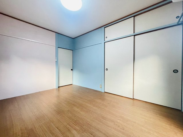 金堀町貸家の洋室