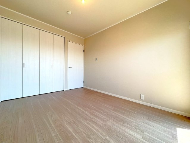 ◆リフォーム済み◆７階建て最上階の南向き◆京都芸術花火鑑賞可能◆京都桃山プラザの洋室|洋室