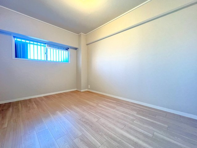◆リフォーム済み◆７階建て最上階の南向き◆京都芸術花火鑑賞可能◆京都桃山プラザの洋室|洋室