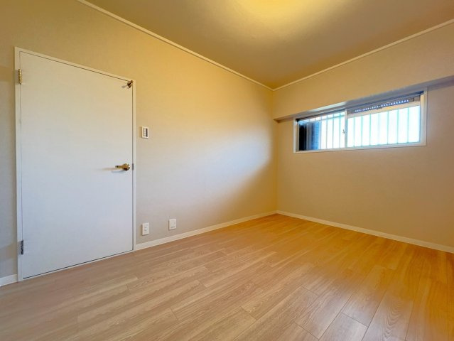 ◆リフォーム済み◆７階建て最上階の南向き◆京都芸術花火鑑賞可能◆京都桃山プラザの洋室|洋室