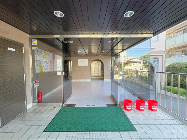 ◆リフォーム済み◆７階建て最上階の南向き◆京都芸術花火鑑賞可能◆京都桃山プラザのエントランス|エントランス