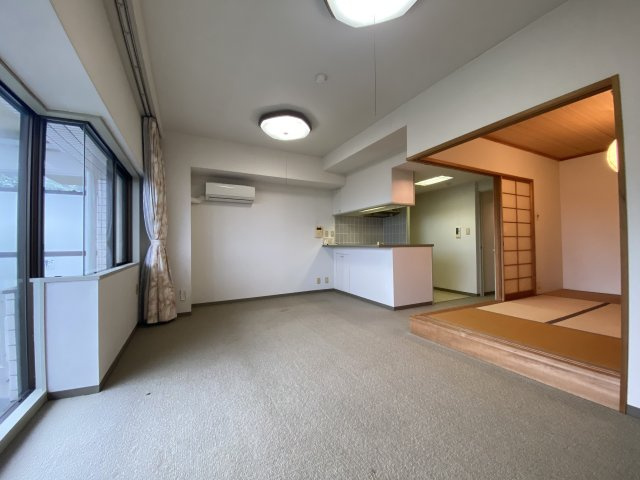 スパックス熱海伊豆山の居間・リビング