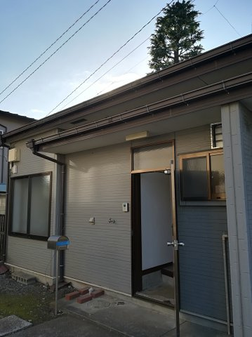 【外観】 | ワコンハウス | 平屋建て　洗濯機置き場は玄関横（外）になります。