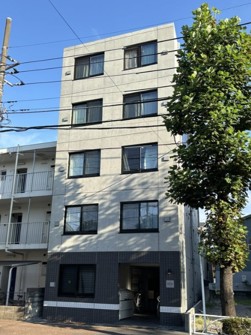 川崎市中原区上小田中７丁目の賃貸マンションの外観