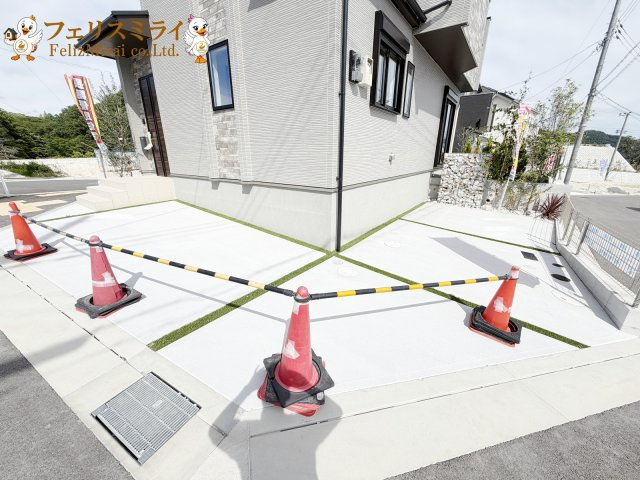北須磨タウン　H-1号棟の駐車場|◎本日ご見学可能です♪
◎当社限定！ご成約特典キャンペーン実施中♪
◎住宅ローンに自信有♪
◎地元スタッフが対応致します♪