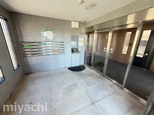 アリオン北島のエントランス
