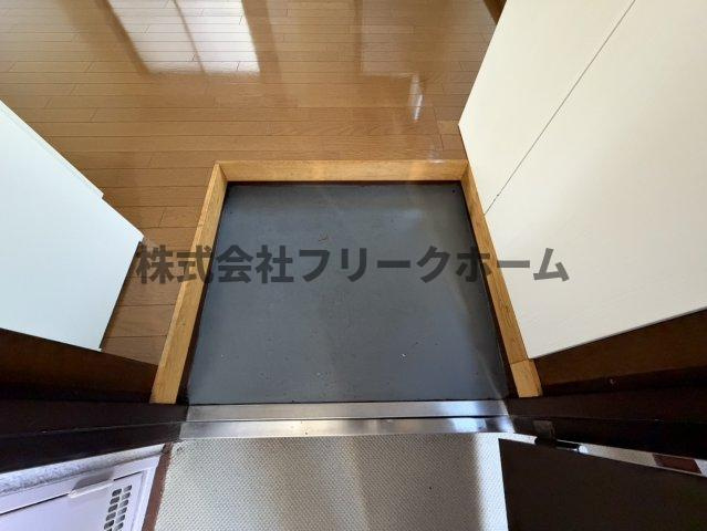 三鷹市井口３丁目の賃貸マンションの玄関