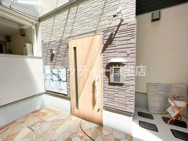 フジパレス中加賀屋Ⅵ番館のエントランス