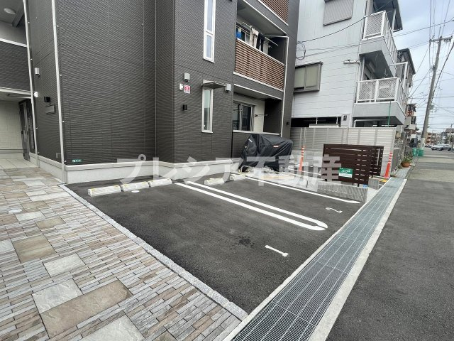 チェーン・パレス上甲子園の駐車場