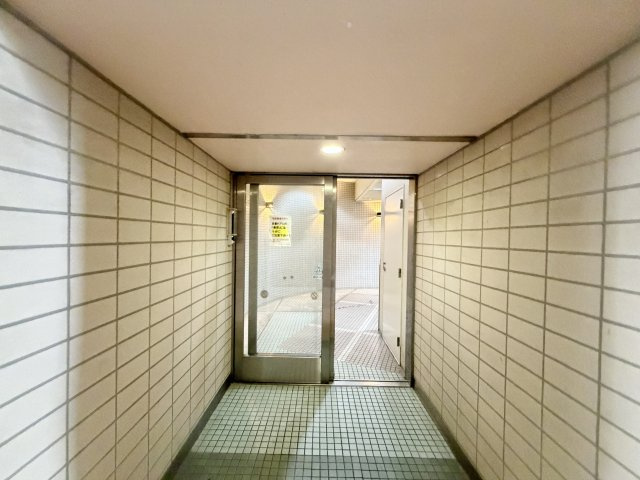 アミング潮江のエントランス