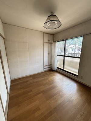 【洋室】 | 安佐北区可部南五丁目　戸建 | 2階　洋室4帖　ベランダ有り
室内大変綺麗に使用されております