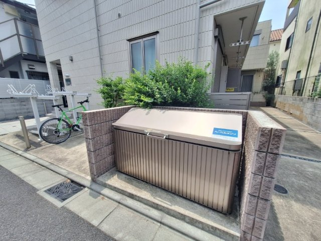 コンフォートハウスのその他共用部分|ゴミストッカー