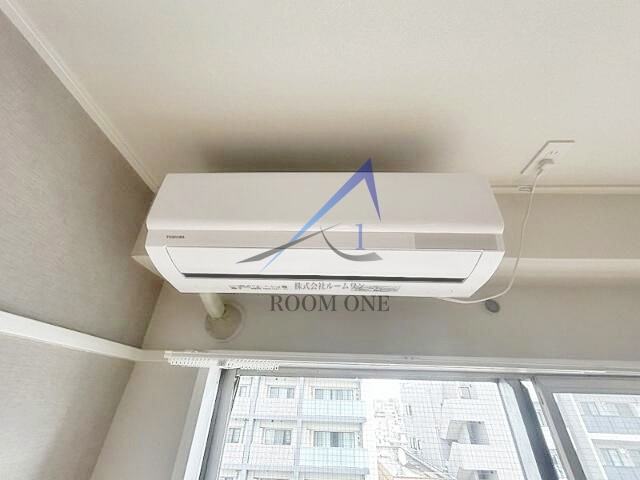 鶯谷マンションの設備|エアコンです。