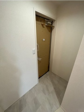 【玄関】 | リバーサイド 東久宝寺 十番館