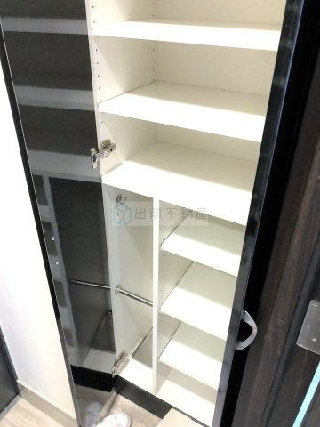 ARISA COURTの玄関