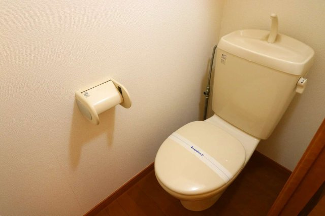 レオパレスヴィルドミールのトイレ|バスルーム・トイレの独立設計で快適です　