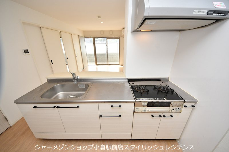 モアプラス日明エントラーダのキッチン
