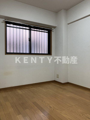 【寝室】 | K&MハイツⅡ | 落ち着いた色調の寝室です