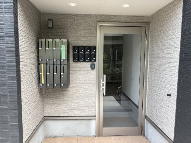 アデライデ東浦和のエントランス