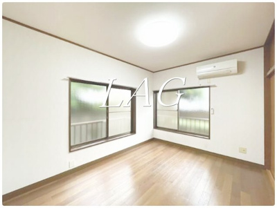 【居間・リビング】 | ルポーゼサカイ | 洋室のお部屋です。