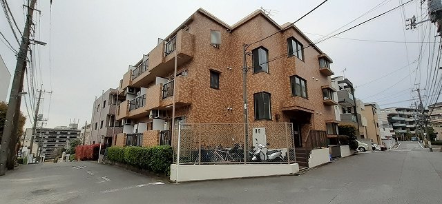 ネステル鷺沼の外観