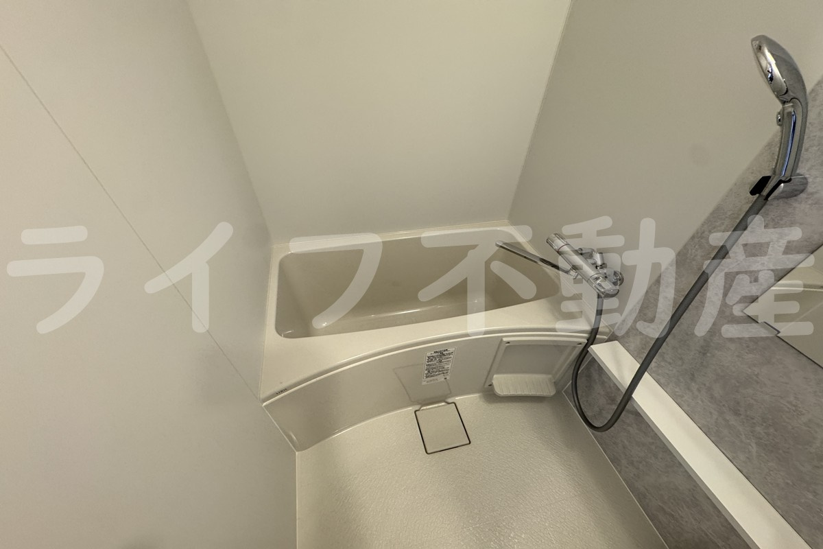 CREST TAPP 大阪EASTの浴室|落ち着いた空間のお風呂です