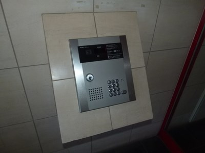 【エントランス】グランカーサ南11条 