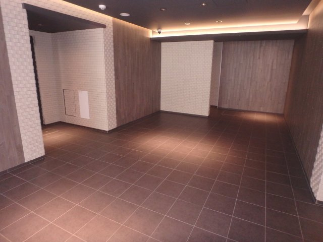 ステージグランデ秋葉原のエントランス