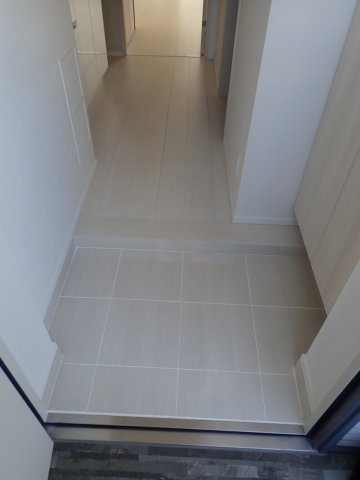 ステージファースト新御徒町Ⅱの玄関